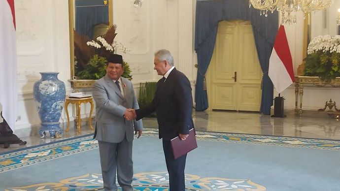 Presiden Prabowo Subianto saat menyambut kunjungan Sekretaris Dewan Keamanan Rusia, Sergei К. Shoigu, di Istana Merdeka, Jakarta, Selasa (25/2/2025).