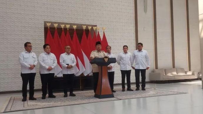 Presiden Prabowo Subianto saat menyampaikan keterangan di Lanud Halim Perdana Kusuma