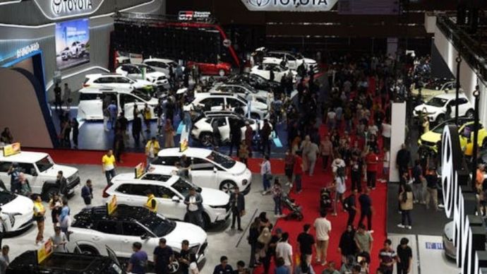 Pameran otomotif IIMS 2025 masih mengundang banyak minat masyarakat untuk berkunjung.&nbsp;(Foto: Istimewa) 