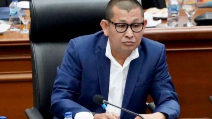 Anggota DPRD DKI Jakarta, H Lukmanul Hakim meminta manajemen TransJakarta segera memperbaiki fasilitas publik yang dikelolanya agar bisa berfungsi sebagaimana mestinya