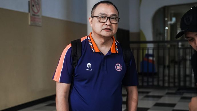 Pelatih kepala Pelita Jaya, Johannis Winar.