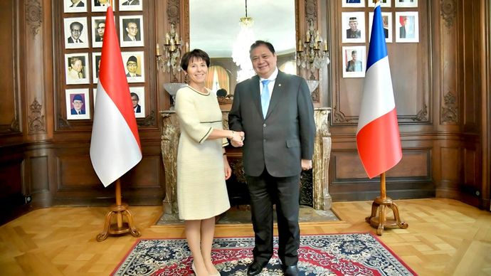 Menteri Koordinator Bidang Perekonomian Airlangga Hartarto melakukan pertemuan bilateral dengan CEO Eramet, Christel Bories di KBRI Paris/Ist