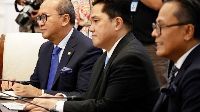 Menteri Badan Usaha Milik Negara (BUMN) Erick Thohir, menyampaikan bahwa kerja sama antara pengusaha nasional, koperasi, UMKM, BUMN, dan Danantara akan menjadi kunci untuk mempercepat pertumbuhan ekonomi Indonesia. 