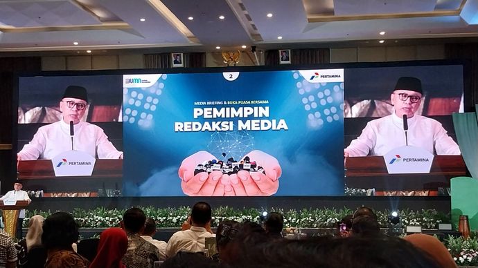 Komisaris Utama PT Pertamina (Persero), Mochamad Iriawan atau yang akrab disapa Iwan Bule angkat bicara mengenai kasus korupsi tata kelola minyak mentah.