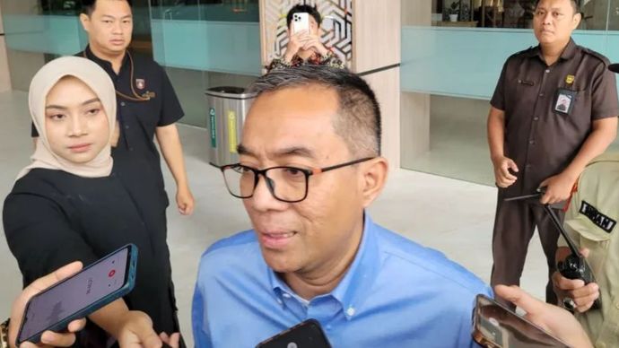 Menteri Pendidikan Tinggi, Sains, dan Teknologi (Mendiktisaintek) RI Brian Yuliarto saat ditemui di kantor Kemdiktisaintek RI.