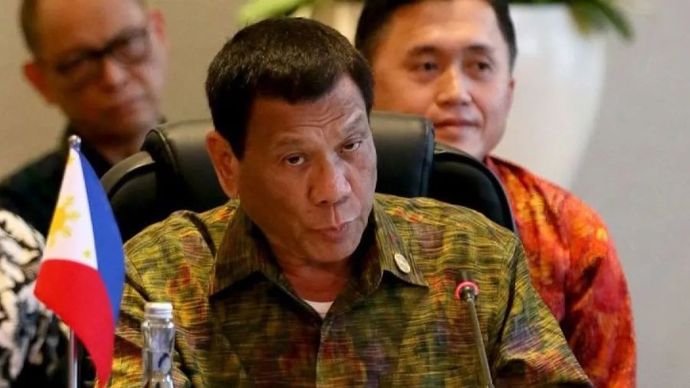 Mantan Presiden Filipina Rodrigo Duterte mengikuti pertemuan ASEAN Leaders Gathering di Hotel Sofitel, Nusa Dua, Bali. 