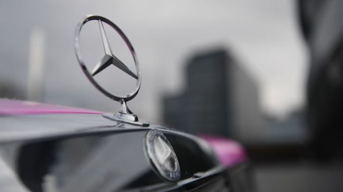 Ilustrasi. Logo Mercedes-Benz. (Foto: Reuters)