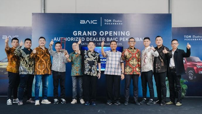 Produsen otomotif BAIC melalui PT JIO Distribusi Indonesia akhirnya membuka dealer terbarunya yang berada di Provinsi Riau, Pekanbaru pada Sabtu, 15 Maret 2025.