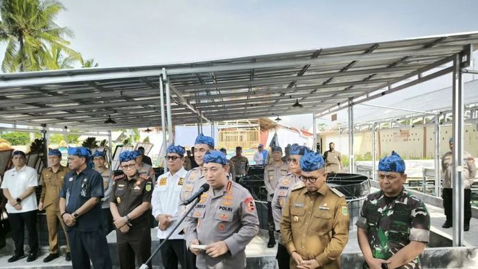 Kapolri Jendral Polisi Listyo Sigit Prabowo saat mengunjungi Balai Poliran Polda Banten di Kota Serang, Banten, Selasa (18/3/2025).