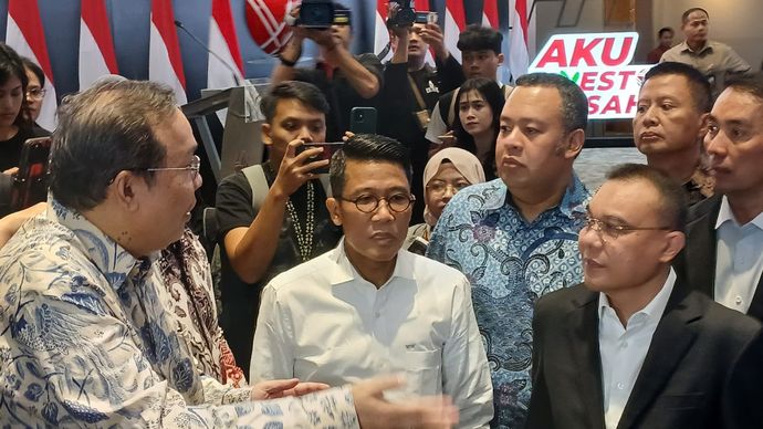 Direktur Utama PT Bursa Efek Indonesia (BEI) Iman Rachman buka suara mengenai Indeks Harga Saham Gabungan (IHSG) anjlok pada Selasa 18 Maret 2025. 