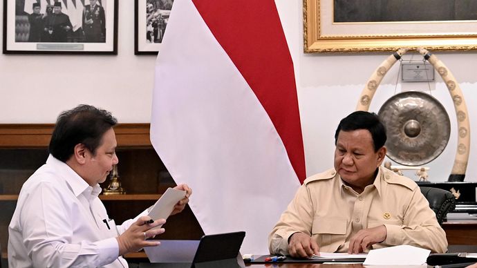 Presiden Prabowo Subianto dan Menteri Koordinator (Menko) Bidang Perekonomian Airlangga Hartarto