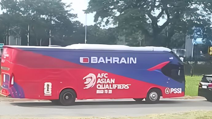 Bus penjemputan pemain Timnas Bahrain.