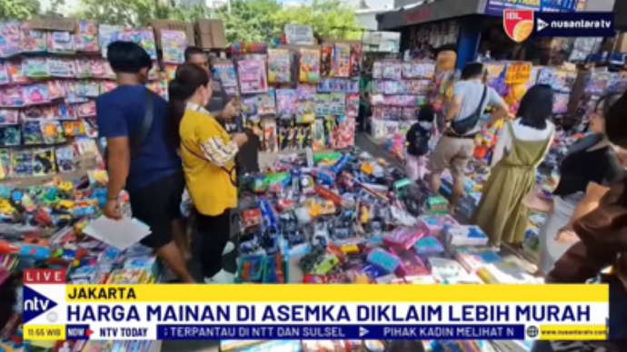 Pasar mainan anak Asemka di Jakarta Barat diserbu pembeli pasca Lebaran 2025