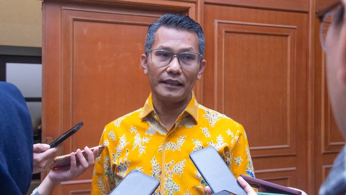 Juru Bicara Kemenperin, Febri Hendri Antoni Arief