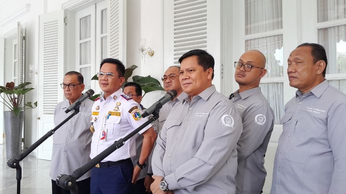 Kadishub DKI Syafrin Liputo dan Haris Muhammadun 