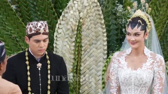 Luna Maya, Maxime Bouttier 