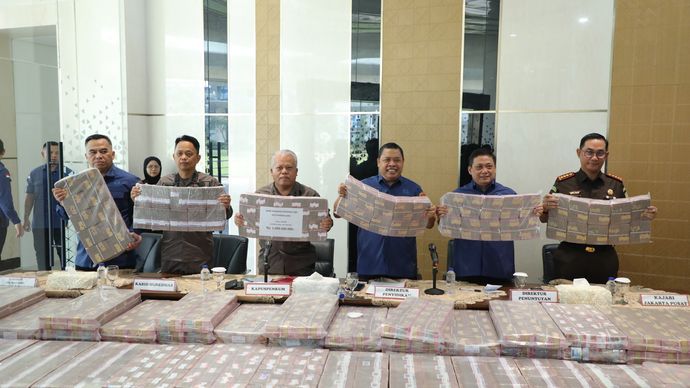Uang ratusan miliar rupiah yang disita Kejagung. 