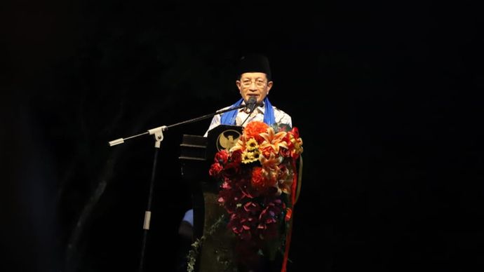 Menteri Agama saat memberi sambutan pada puncak acara Waisak, di Borobudur, Jateng, Senin Malam(12/5/2025)