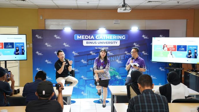  Rektor BINUS University, Dr. Nelly, S.Kom., M.M. menyampaikan bahwa BINUS secara konsisten menjalankan transformasi pendidikan yang menyatu dengan kebutuhan industri dan masyarakat. &ldquo;Kami membekali mahasiswa dengan pengalaman praktikal sejak kuliah. Dengan pendekatan fleksibel dan multidisipliner, mahasiswa BINUS mampu beradaptasi lebih cepat dan unggul saat memasuki dunia profesional. Kami percaya bahwa keberhasilan pendidikan bukan hanya soal akademik, tetapi juga dampak nyata yang dapat diberikan oleh lulusannya kepada bangsa,