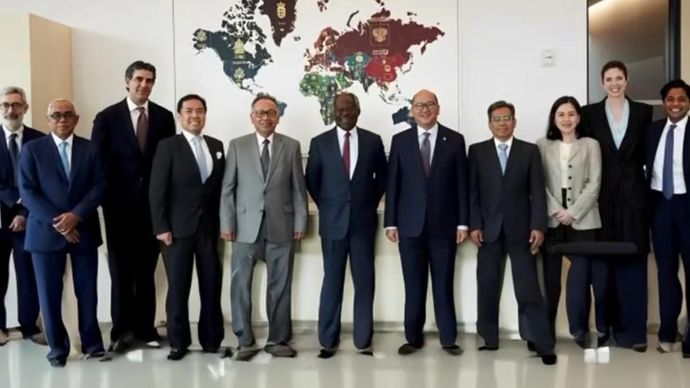 CEO BPI Danantara Rosan Roeslani mengunjungi markas BlackRock di New York, Amerika Serikat. (Instagram) 