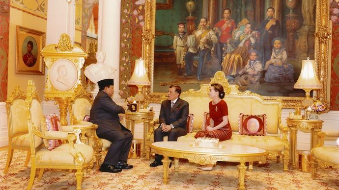Presiden Prabowo Subianto Disambut Hangat Raja dan Ratu Thailand di Amphorn Royal Palace