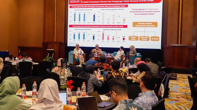 Forum diskusi publik bertema &ldquo;Gempuran Tarif AS: Ekonomi Indonesia di Ujung Tanduk? Dialog Kritis Mencari Solusi