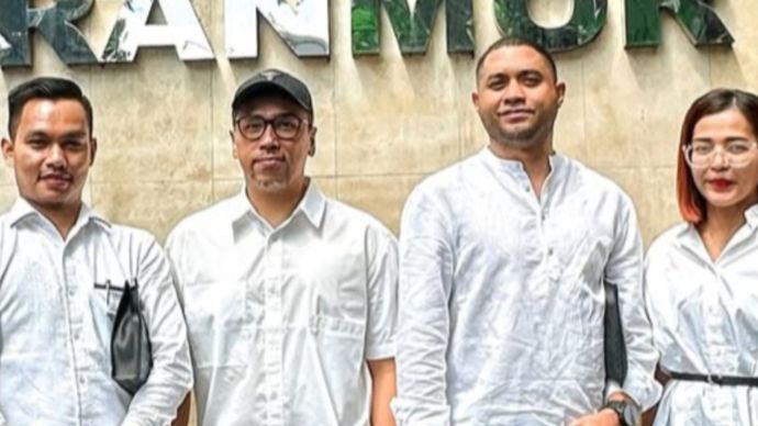 Rayen Pono, Sammy Simorangkir 
