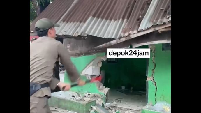Posko FBR di Depok dibongkar. (Instagram) 