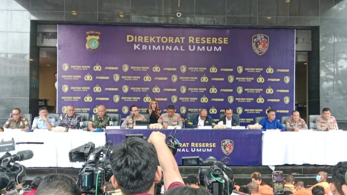 Konferensi pers hasil Operasi Berantas Jaya 2025. 
