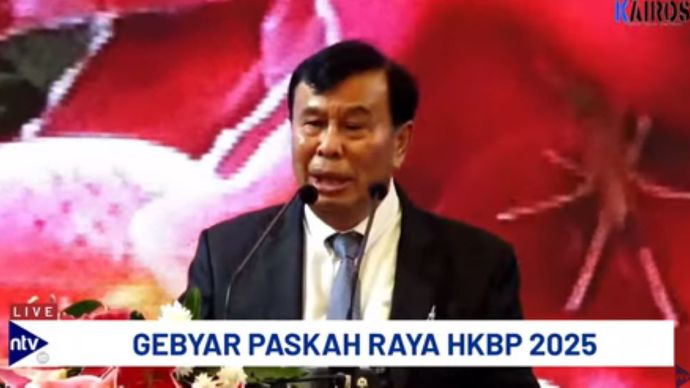 Presiden Komisaris NT Corp, Dr. Ir. Nurdin Tampubolon, M.M. mewakili jemaat memberikan sambutan pada perayaan Paskah Raya Huria Kristen Batak Protestan (HKBP) 2025 di Jakarta International Velodrome, Rawamangun, Jakarta Timur, pada Senin, 26 Mei 2025. 