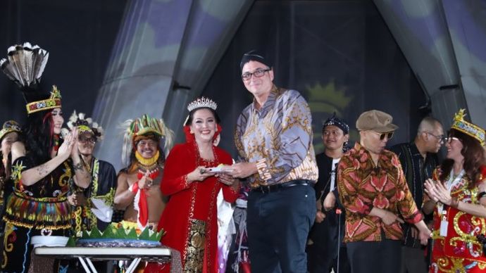 Acara &ldquo;Peluncuran Akbar Majantara 05&Prime; dibalut dengan Konser Musikal Keroncong Nusantara 2025. Sejumlah artis ternama, seperti Sandy Sandoro, Joy Tobing dan Conny Constantia tampil memukau membawakan lagu-lagu hits mereka dengan iringan music keroncong.