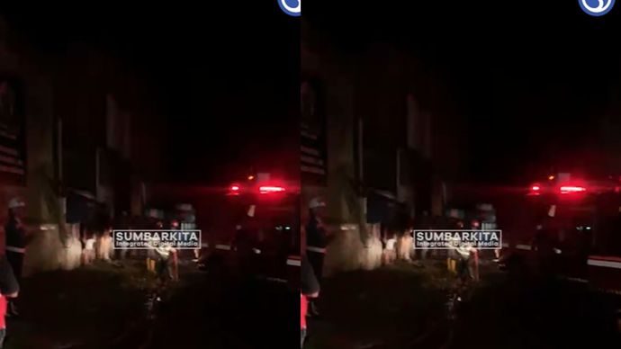 Gudang springbed di Padang terbakar.
