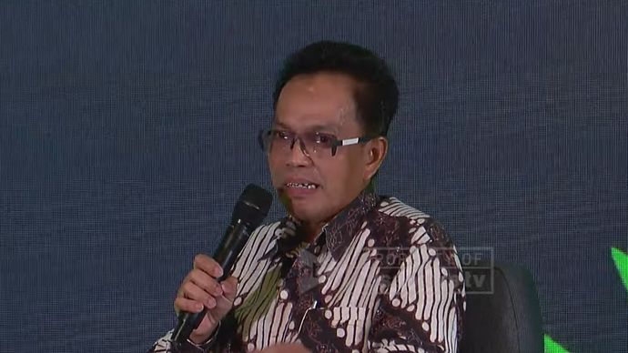 Wakil Ketua Bidang Luar Negeri Masyarakat Energi Terbarukan Indonesia, Ari Rahim, menyoroti tantangan besar dalam proses transisi energi di Indonesia. 