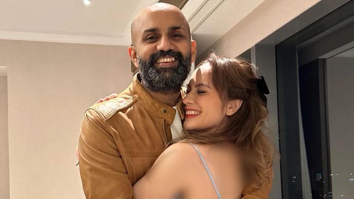 Putri Anne, Raman Sharma