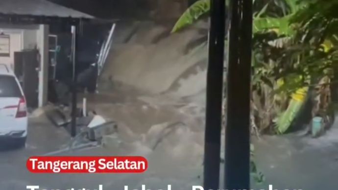 Banjir landa kawasan perumahan Serpong Lagoon, Tangerang Selatan. (Instagram) 