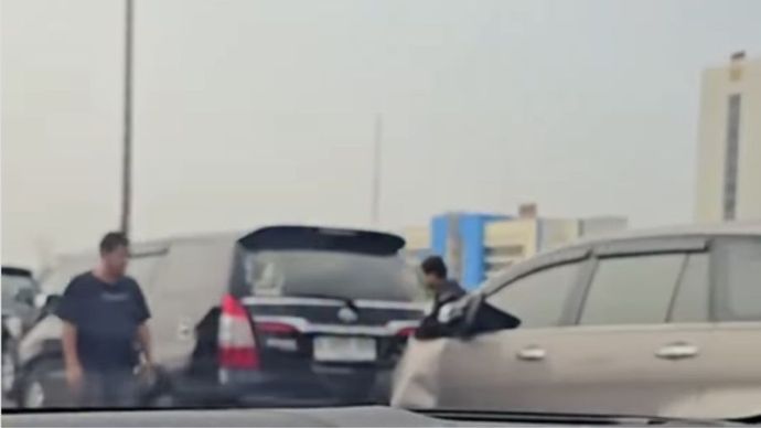 Kecelakaan Beruntun di Tol Dalam Kota Arah Tanjung Priok   
