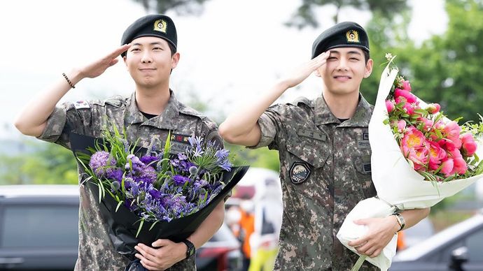 RM dan V BTS selesai wamil hari ini