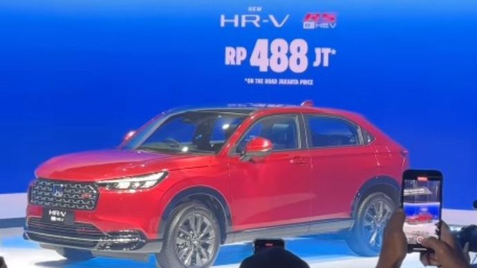 Honda HR-V Hybrid resmi meluncur dan turun harga. 