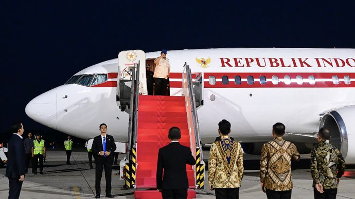 Presiden Republik Indonesia Prabowo Subianto bertolak menuju Singapura pada Minggu sore, 15 Juni 2025, dalam rangka kunjungan kenegaraan.
