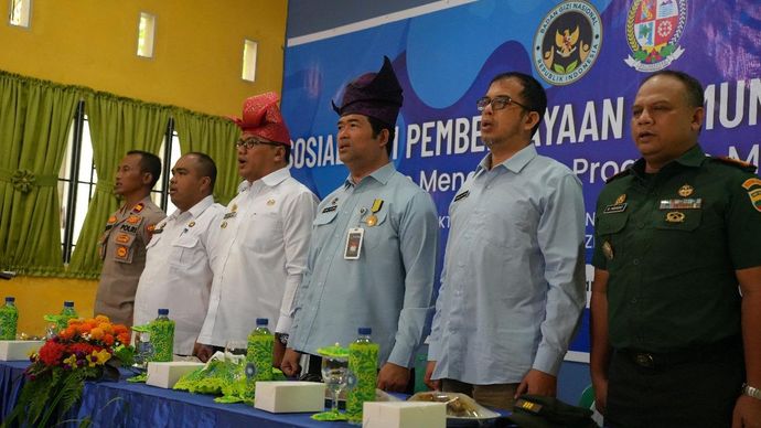 Pemerintah Kabupaten Deli Serdang menyelenggarakan sosialisasi Pemberdayaan Komunitas Masyarakat dalammendukung program Makan Bergizi Gratis (MBG) di Balai Desa Pematang Biara, Rabu, 18 Juni 2025.