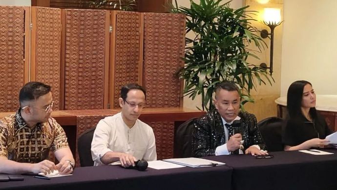 Arsip foto: Hotman Paris Hutapea, kuasa hukum mantan Menteri Mendikbudristek Nadiem Makarim, berbicara dalam konferensi pers pada Selasa, 10 Juni 2025, di sebuah hotel di kawasan Jakarta Selatan. 
