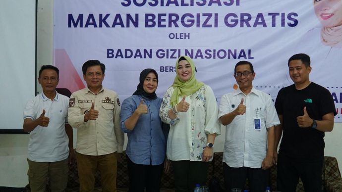 Anggota DPR RI Putih Sari bersama mitra kerja Badan Gizi Nasional (BGN) melakukan sosialisasi program Makan Bergizi Gratis (MBG) di Purwakarta.