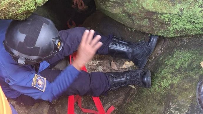 Peziarah Asal Karawang Terjebak Dalam Gua Naga Mas Kuningan  