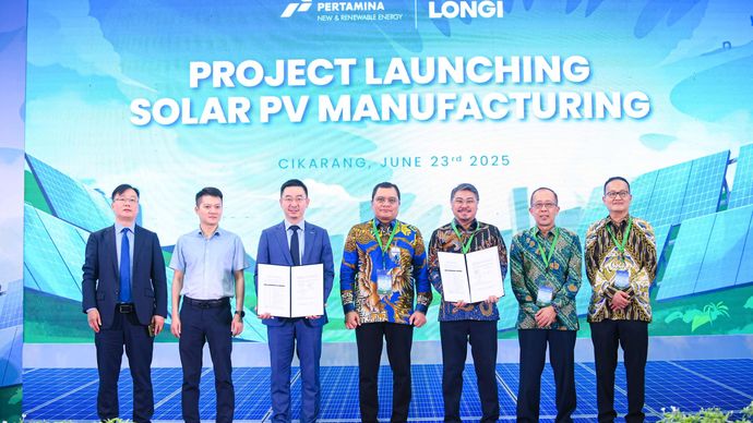 Pertamina New &amp; Renewable Energy (Pertamina NRE), bekerja sama dengan LONGi Green Technology Co., Ltd. meluncurkan proyek strategis pembangunan fasilitas manufaktur panel Surya (Photovoltaic/PV) di Indonesia.