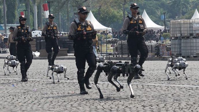 Robot K9 Polri. 