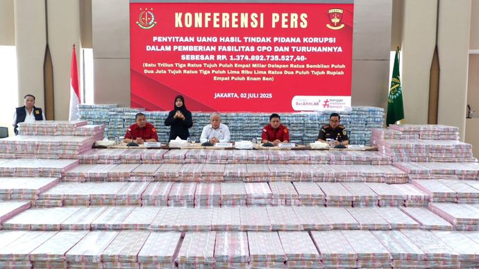 Kejagung menyita Rp 1,3 triliun terkait kasus korupsi CPO. 