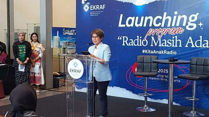 Senin - 7 Juli 2025, Deputi Bidang Kreativitas Media Kemenekraf Agustini Rahayu berada dalam acara peluncuran program Radio Masih Ada, di Thamrin Nine, Jakarta. 