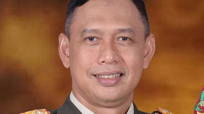 Menteri Badan Usaha Milik Negara (BUMN) Erick Thohir menunjuk Mayor Jenderal (Mayjen) TNI Ahmad Rizal Ramdhani sebagai Direktur Utama (Dirut) Perum Bulog. 