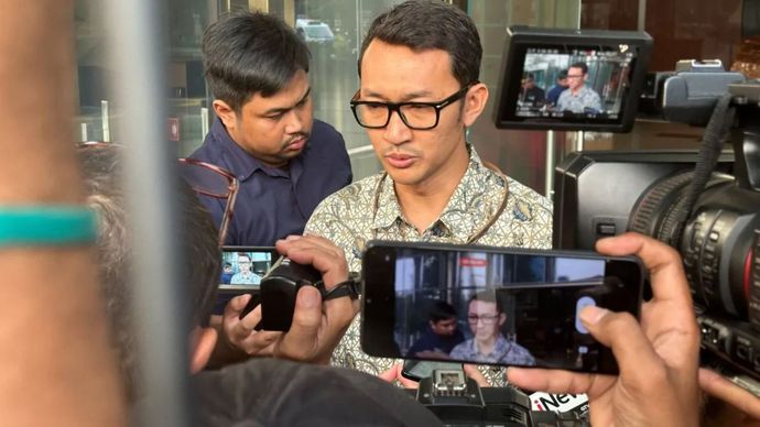 Budi Prasetyo, juru bicara Komisi Pemberantasan Korupsi, memberikan keterangan di Gedung Merah Putih KPK di Jakarta pada Jumat, 4 Juli 2025.