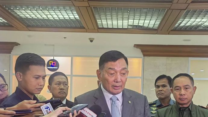 Sjafrie Sjamsoeddin (Menteri Pertahanan) dari gedung Parlemen, Jakarta Pusat, pada Rabu, 9 Juli 2025. 